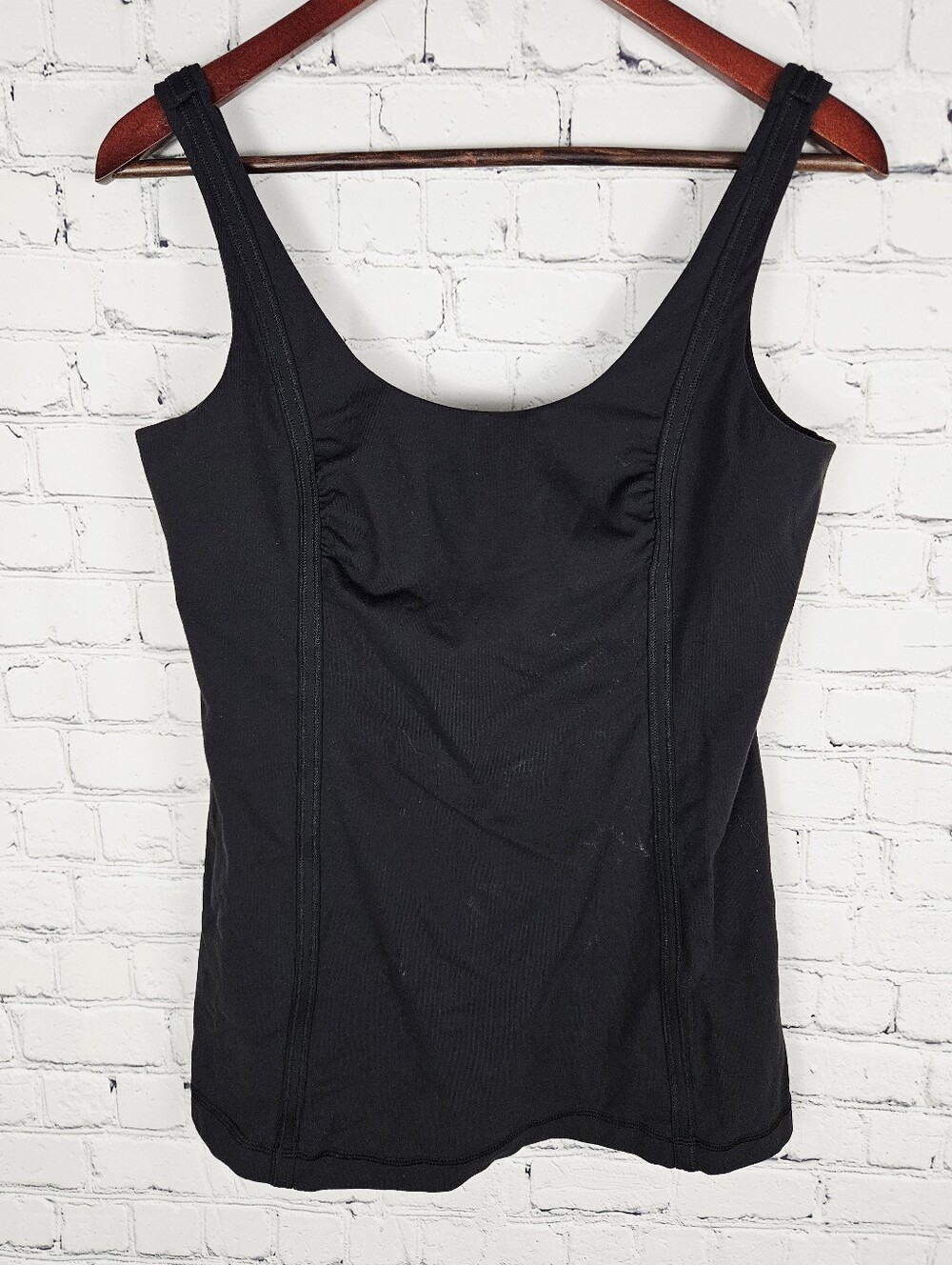 LULULEMON | Wholehearted ruched shelf bra tank top